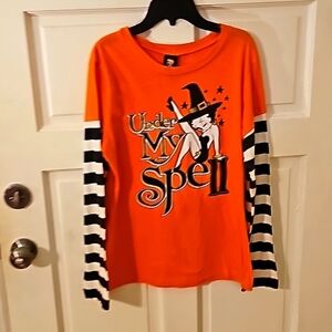 Betty Boop, Halloween long sleeve tee. UNDER MY SPELL. Junior XL. Great used